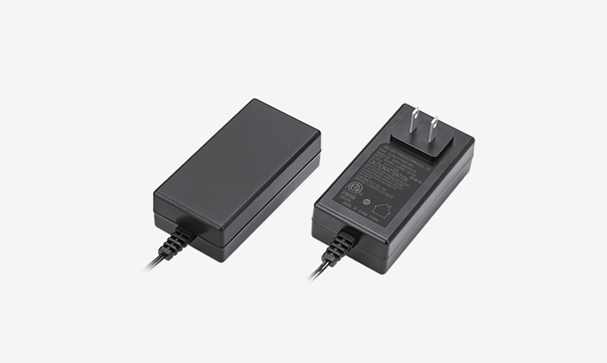 How to distinguish between positive and negative power adapter